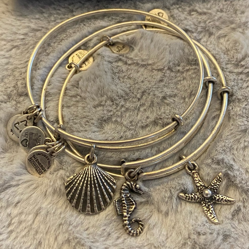 Alex and Ani Set of 3 Beach Bangles Starfish Seahorse Seashell Silver Bracelets